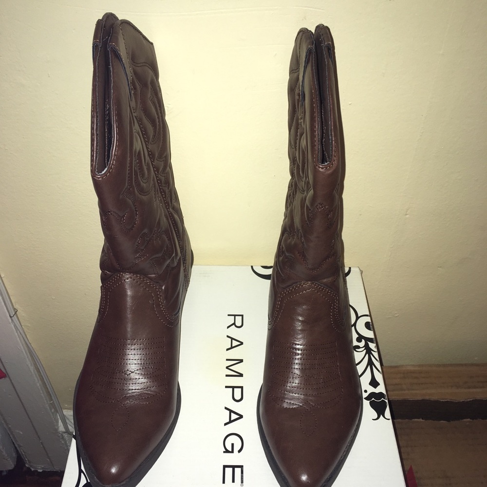 Size 10 cowgirl boots